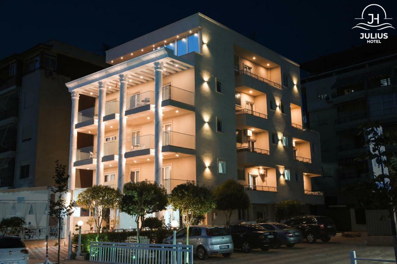 Julius Hotel Golem  Exterior photo